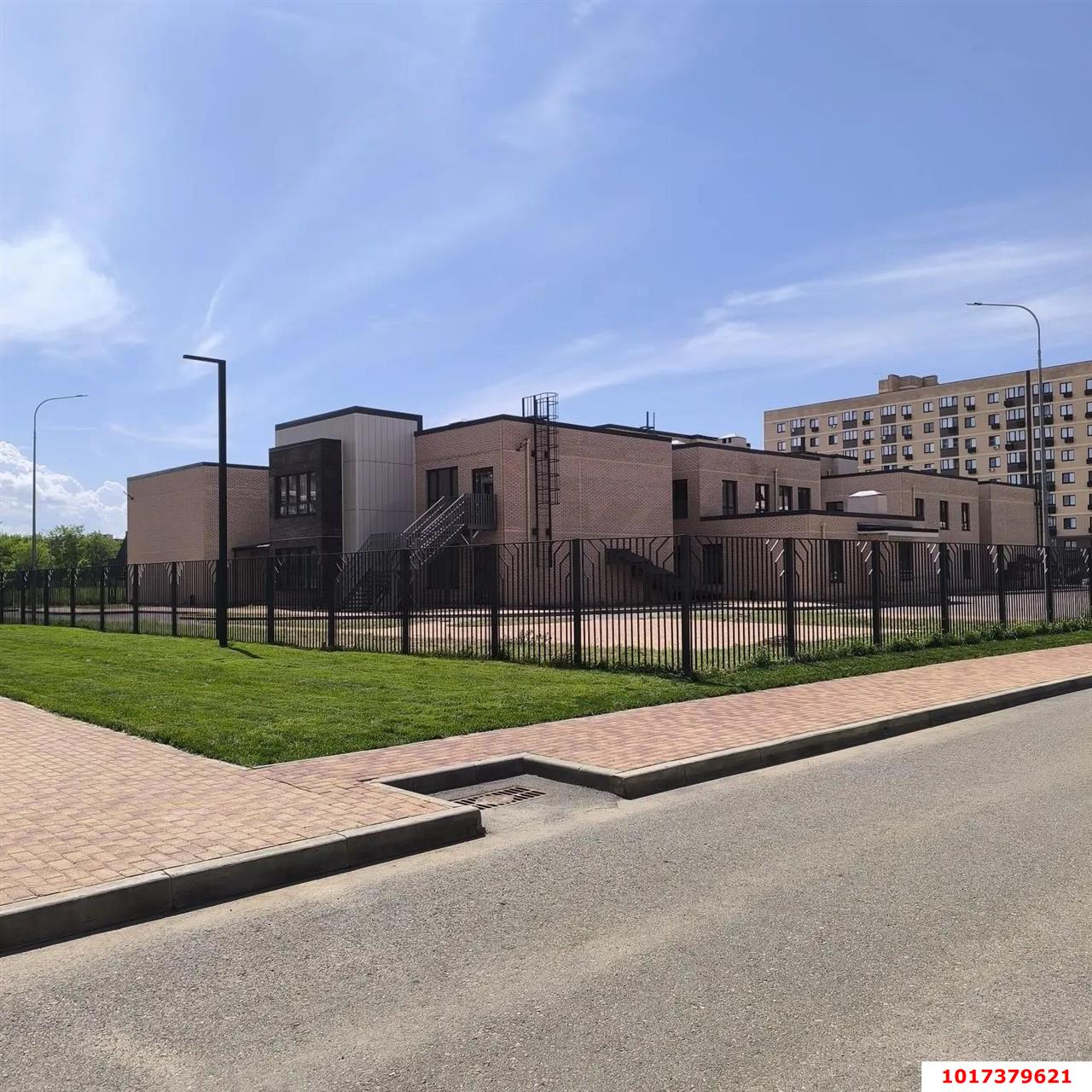 Фото №10: Торговое помещение <span class="whitespace-nowrap">25 м²</span>, <span class="whitespace-nowrap">1/1 эт.</span> - Краснодар, Прикубанский внутригородской округ, мкр. жилой комплекс Новые Сезоны, ул. Скандинавская, 1к7