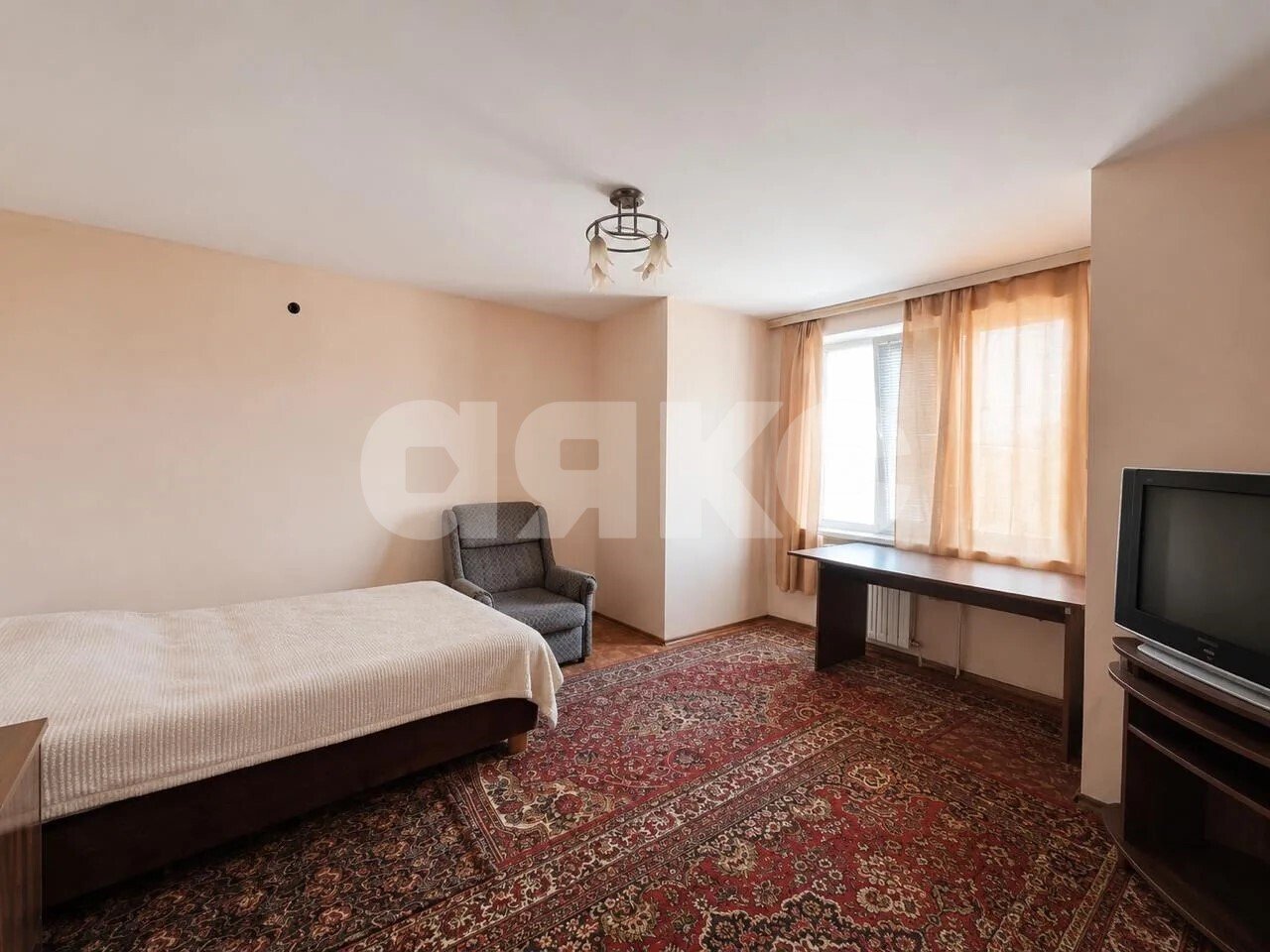 Фото №5: 4-комнатная квартира <span class="whitespace-nowrap">106 м²</span>, <span class="whitespace-nowrap">3/3 эт.</span> - Мариуполь, Приморский, мкр. Черёмушки, ул. Цыбулько, 25