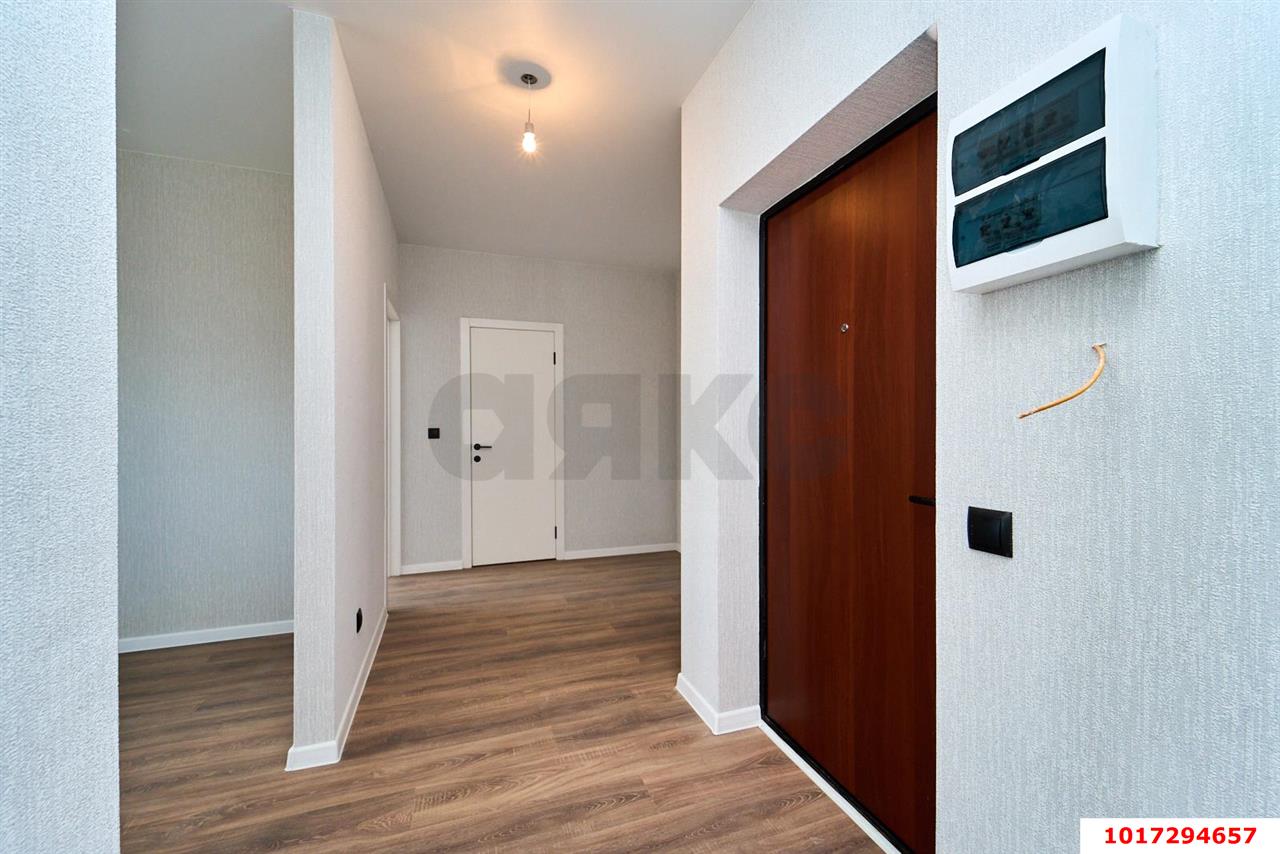 Фото №3: 1-комнатная квартира <span class="whitespace-nowrap">42 м²</span>, <span class="whitespace-nowrap">15/16 эт.</span> - Краснодар, Прикубанский внутригородской округ, мкр. 2-я Площадка, ул. Ветеранов, 85к2