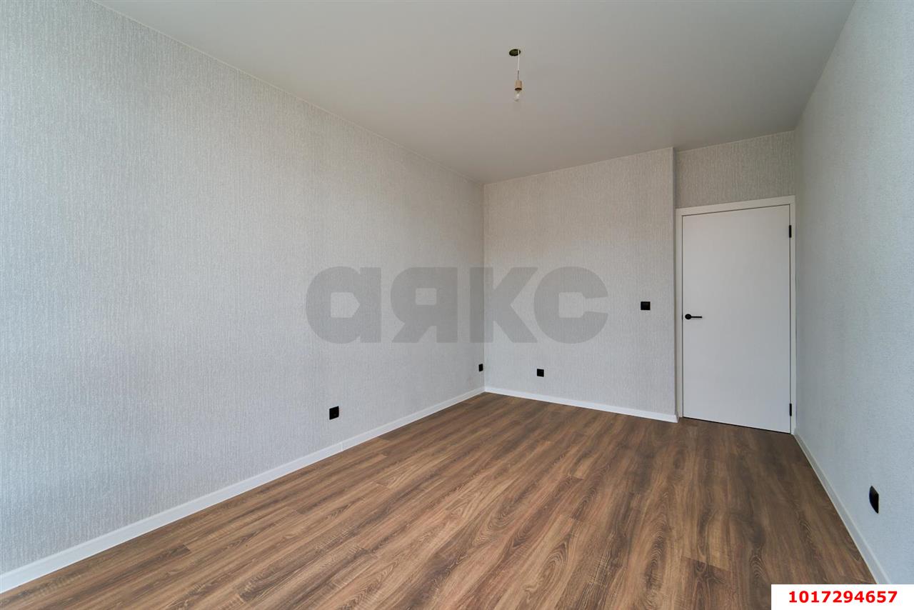 Фото №8: 1-комнатная квартира <span class="whitespace-nowrap">42 м²</span>, <span class="whitespace-nowrap">15/16 эт.</span> - Краснодар, Прикубанский внутригородской округ, мкр. 2-я Площадка, ул. Ветеранов, 85к2