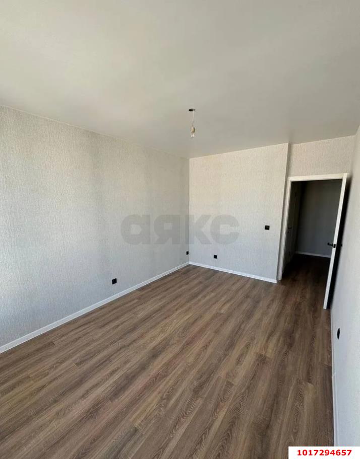 Фото №2: 1-комнатная квартира <span class="whitespace-nowrap">42 м²</span>, <span class="whitespace-nowrap">15/16 эт.</span> - Краснодар, Прикубанский внутригородской округ, мкр. 2-я Площадка, ул. Ветеранов, 85к2