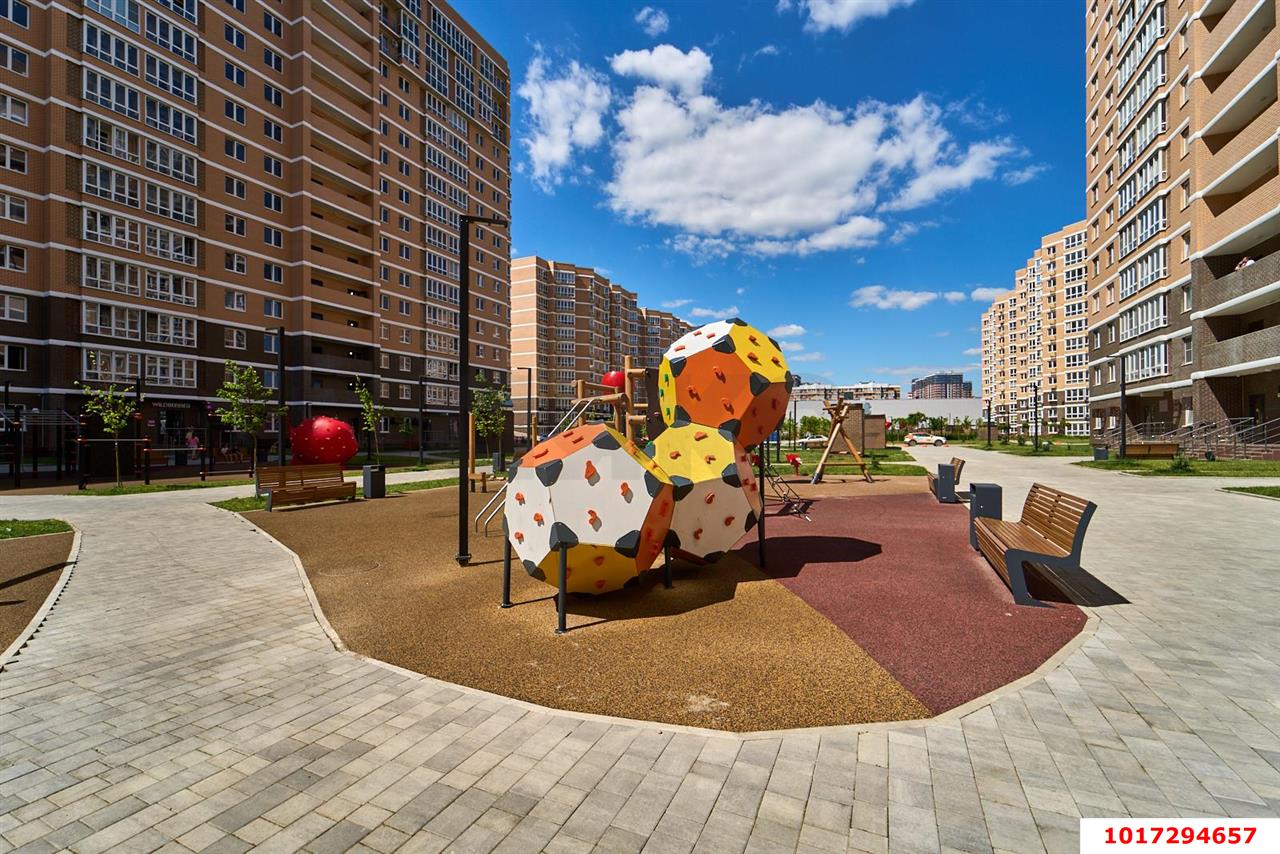 Фото №16: 1-комнатная квартира <span class="whitespace-nowrap">42 м²</span>, <span class="whitespace-nowrap">15/16 эт.</span> - Краснодар, Прикубанский внутригородской округ, мкр. 2-я Площадка, ул. Ветеранов, 85к2