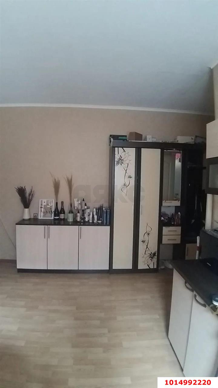 Фото №3: 1-комнатная квартира <span class="whitespace-nowrap">39 м²</span>, <span class="whitespace-nowrap">3/4 эт.</span> - Краснодар, Центральный внутригородской округ, мкр. Дубинка, пер. Угольный, 10