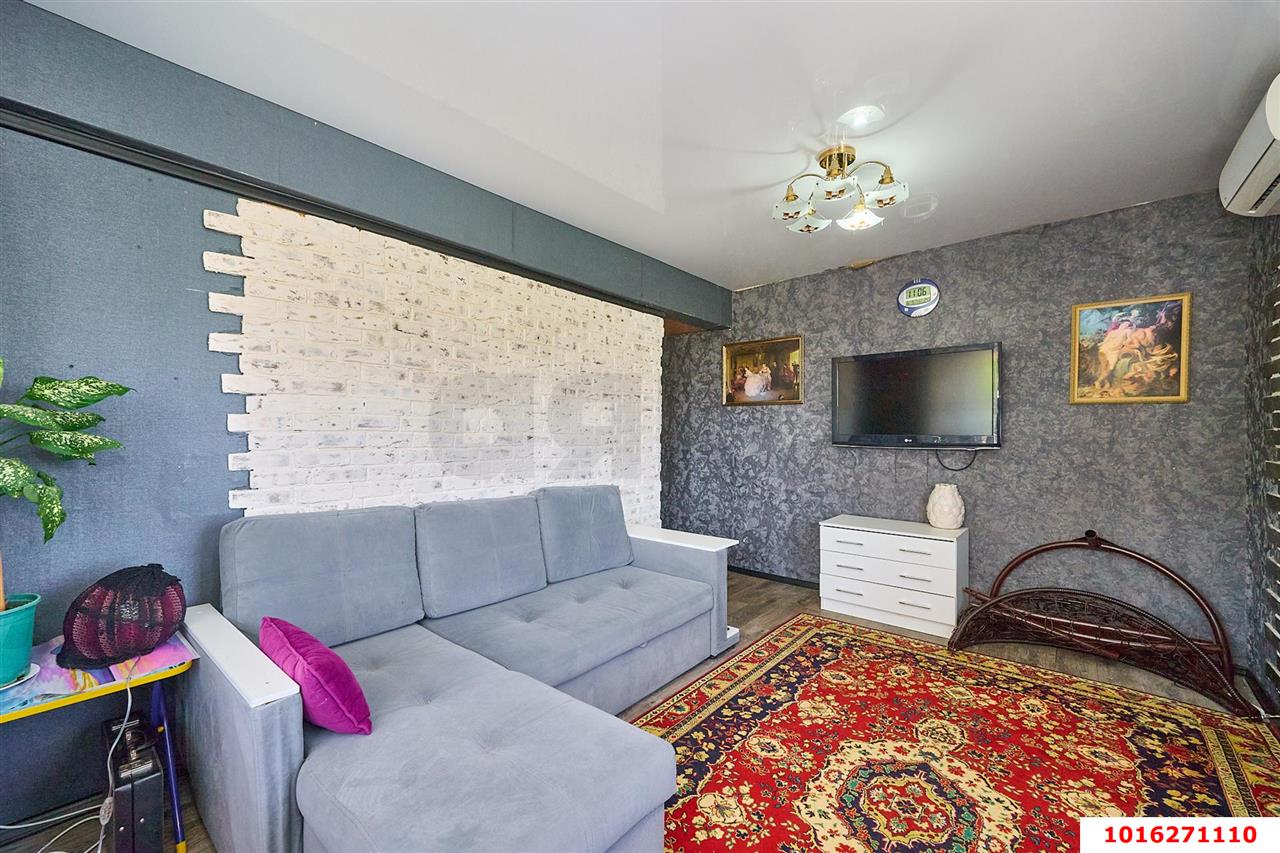 Фото №2: 2-комнатная квартира <span class="whitespace-nowrap">43 м²</span>, <span class="whitespace-nowrap">5/5 эт.</span> - Краснодар, Карасунский внутригородской округ, мкр. Черёмушки, ул. Димитрова, 137