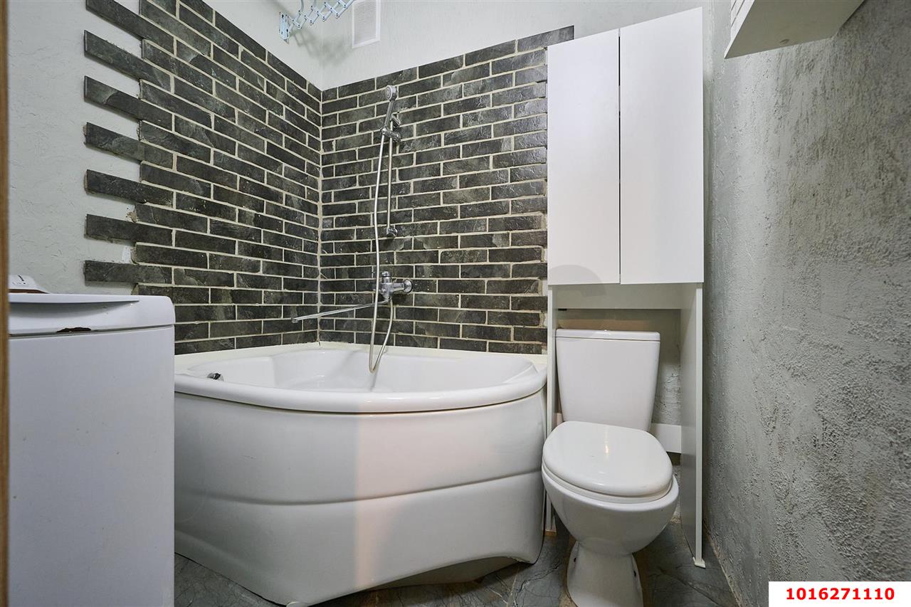 Фото №10: 2-комнатная квартира <span class="whitespace-nowrap">43 м²</span>, <span class="whitespace-nowrap">5/5 эт.</span> - Краснодар, Карасунский внутригородской округ, мкр. Черёмушки, ул. Димитрова, 137