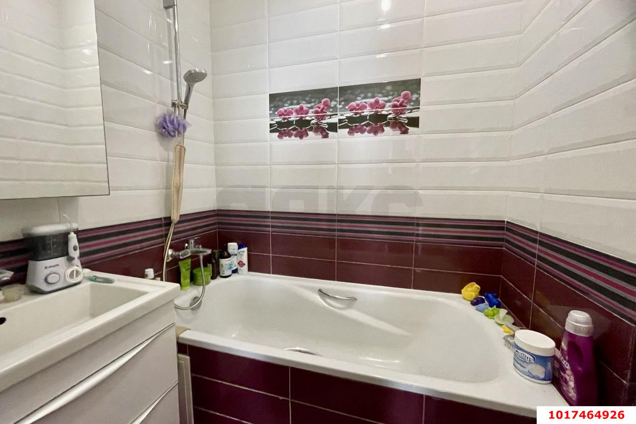 Фото №7: 2-комнатная квартира <span class="whitespace-nowrap">56 м²</span>, <span class="whitespace-nowrap">12/16 эт.</span> - Краснодар, Западный внутригородской округ, мкр. Юбилейный, ул. 70-летия Октября, 1/2