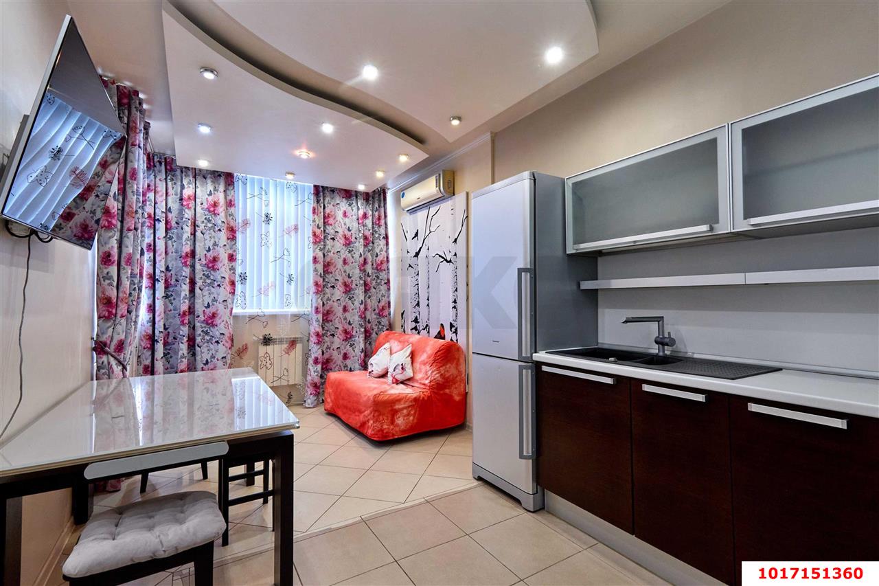 Фото №2: 2-комнатная квартира <span class="whitespace-nowrap">50 м²</span>, <span class="whitespace-nowrap">17/17 эт.</span> - Краснодар, Карасунский внутригородской округ, мкр. Комсомольский, ул. Тюляева, 2/1