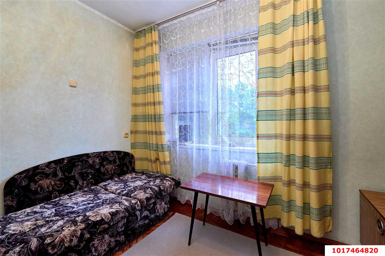 Фото №3: 2-комнатная квартира <span class="whitespace-nowrap">37 м²</span>, <span class="whitespace-nowrap">4/5 эт.</span> - Краснодар, Западный внутригородской округ, мкр. Фестивальный, ул. имени Тургенева, 166