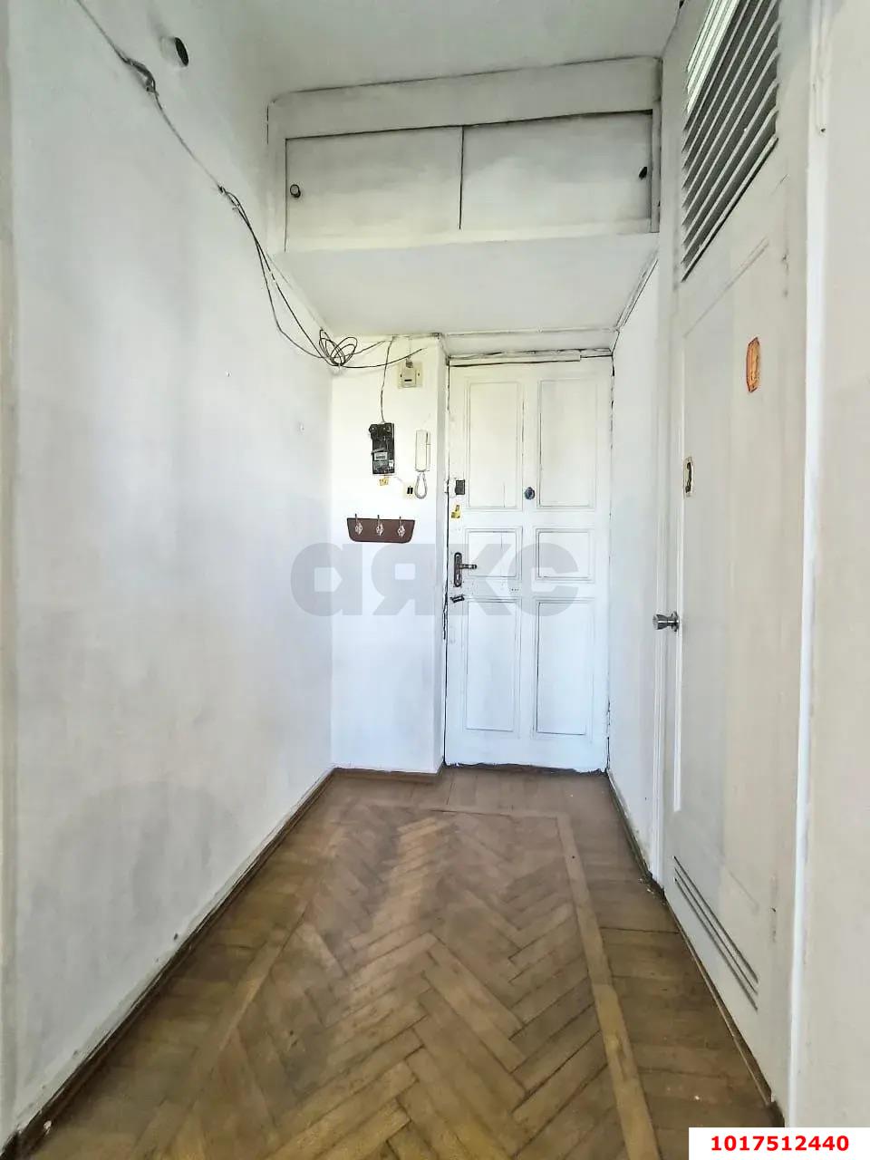 Фото №8: 1-комнатная квартира <span class="whitespace-nowrap">39 м²</span>, <span class="whitespace-nowrap">4/5 эт.</span> - Краснодар, Центральный внутригородской округ, мкр. Центральный, ул. Мира, 90