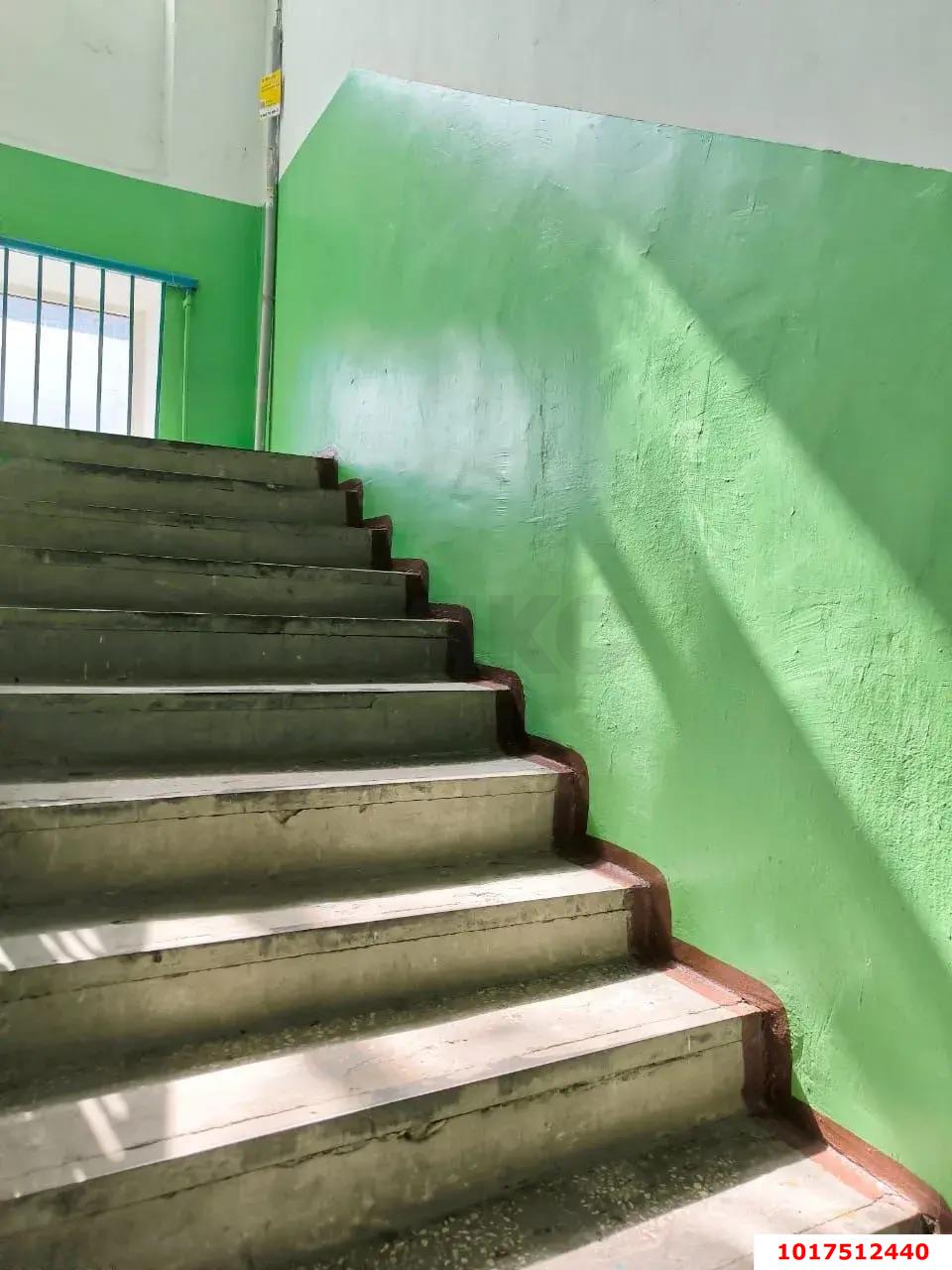 Фото №9: 1-комнатная квартира <span class="whitespace-nowrap">39 м²</span>, <span class="whitespace-nowrap">4/5 эт.</span> - Краснодар, Центральный внутригородской округ, мкр. Центральный, ул. Мира, 90