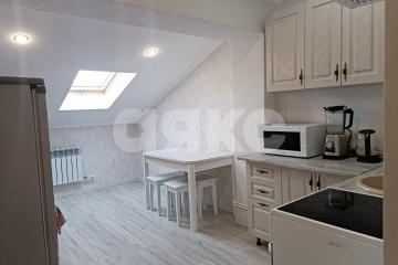Фото №1: 1-комнатная квартира <span class="whitespace-nowrap">42 м²</span>, <span class="whitespace-nowrap">6/6 эт.</span> - Геленджик, мкр. жилой комплекс Дом у моря, ул. Туристическая, 3Д