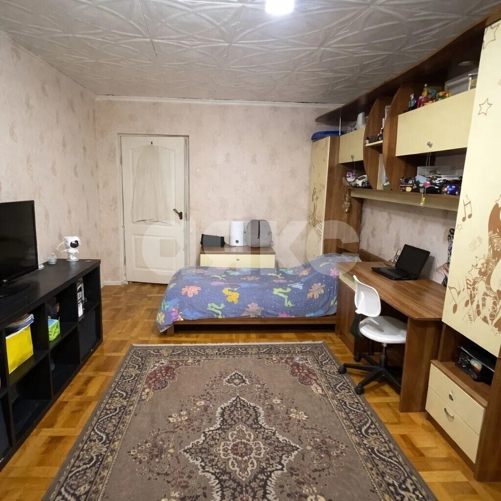 Фото №2: 2-комнатная квартира <span class="whitespace-nowrap">47 м²</span>, <span class="whitespace-nowrap">1/5 эт.</span> - Новокубанск, п. КНИИТИМ, ул. Ленинградская, 30