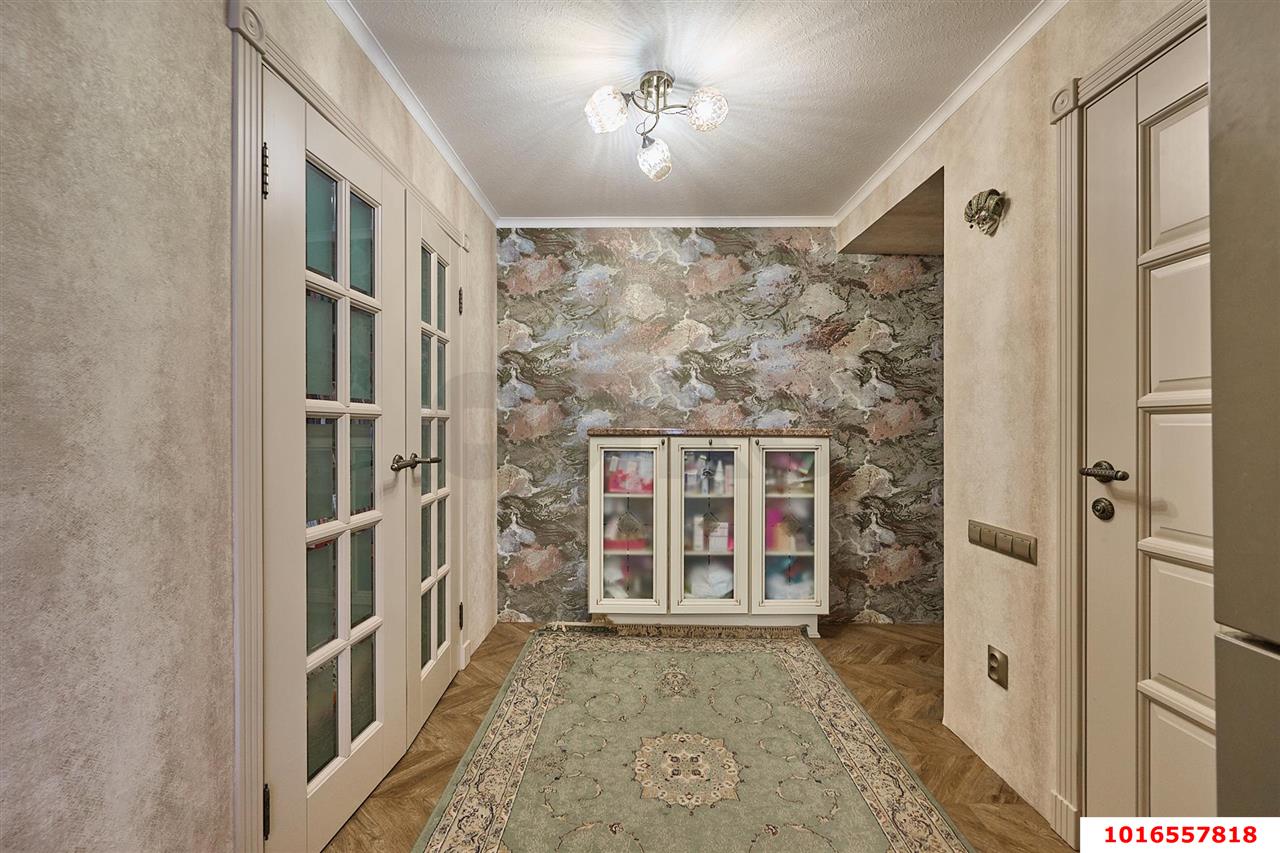 Фото №4: 2-комнатная квартира <span class="whitespace-nowrap">58 м²</span>, <span class="whitespace-nowrap">2/11 эт.</span> - Краснодар, Западный внутригородской округ, мкр. Центральный, ул. Октябрьская, 44