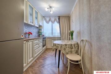 Фото №1: 2-комнатная квартира <span class="whitespace-nowrap">53 м²</span>, <span class="whitespace-nowrap">2/11 эт.</span> - Краснодар, мкр. Центральный, ул. Октябрьская, 44