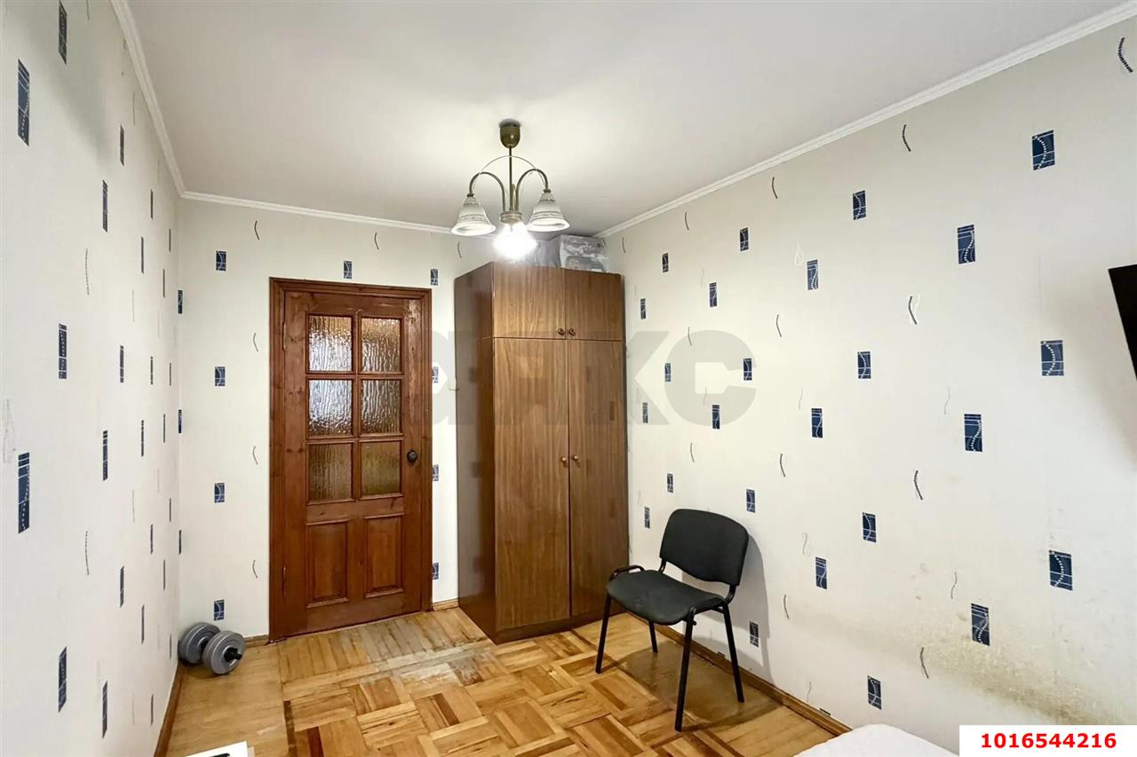 Фото №2: 2-комнатная квартира <span class="whitespace-nowrap">44 м²</span>, <span class="whitespace-nowrap">5/5 эт.</span> - Краснодар, Прикубанский внутригородской округ, мкр. Фестивальный, ул. Воровского, 223/1