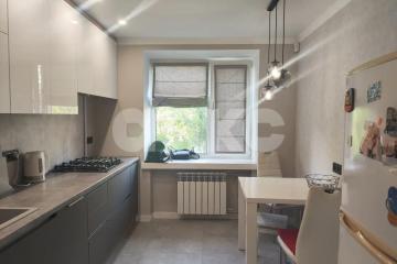 Фото №1: 3-комнатная квартира <span class="whitespace-nowrap">70 м²</span>, <span class="whitespace-nowrap">3/5 эт.</span> - Мелитополь, ул. Кирова, 43