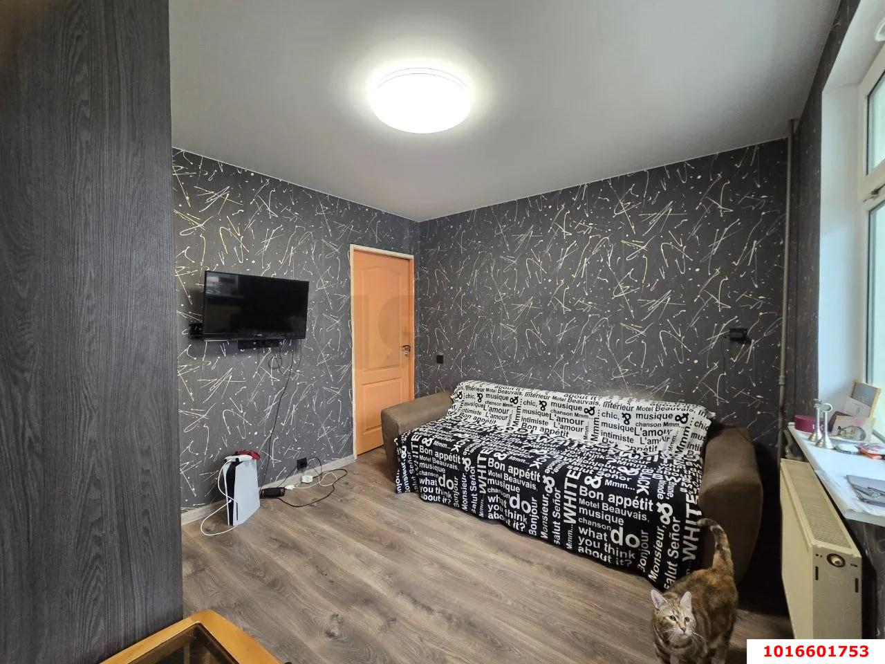 Фото №5: 4-комнатная квартира <span class="whitespace-nowrap">96 м²</span>, <span class="whitespace-nowrap">1/10 эт.</span> - Краснодар, Западный внутригородской округ, мкр. Юбилейный, ул. 70-летия Октября, 26