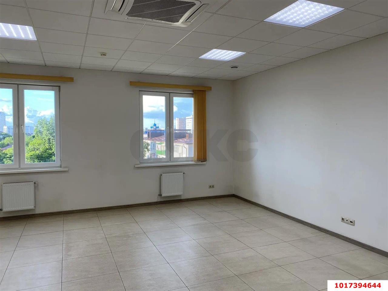Фото №15: Офисное помещение <span class="whitespace-nowrap">40 м²</span>, <span class="whitespace-nowrap">5/6 эт.</span> - Краснодар, Центральный внутригородской округ, мкр. Центральный, ул. Митрофана Седина, 157