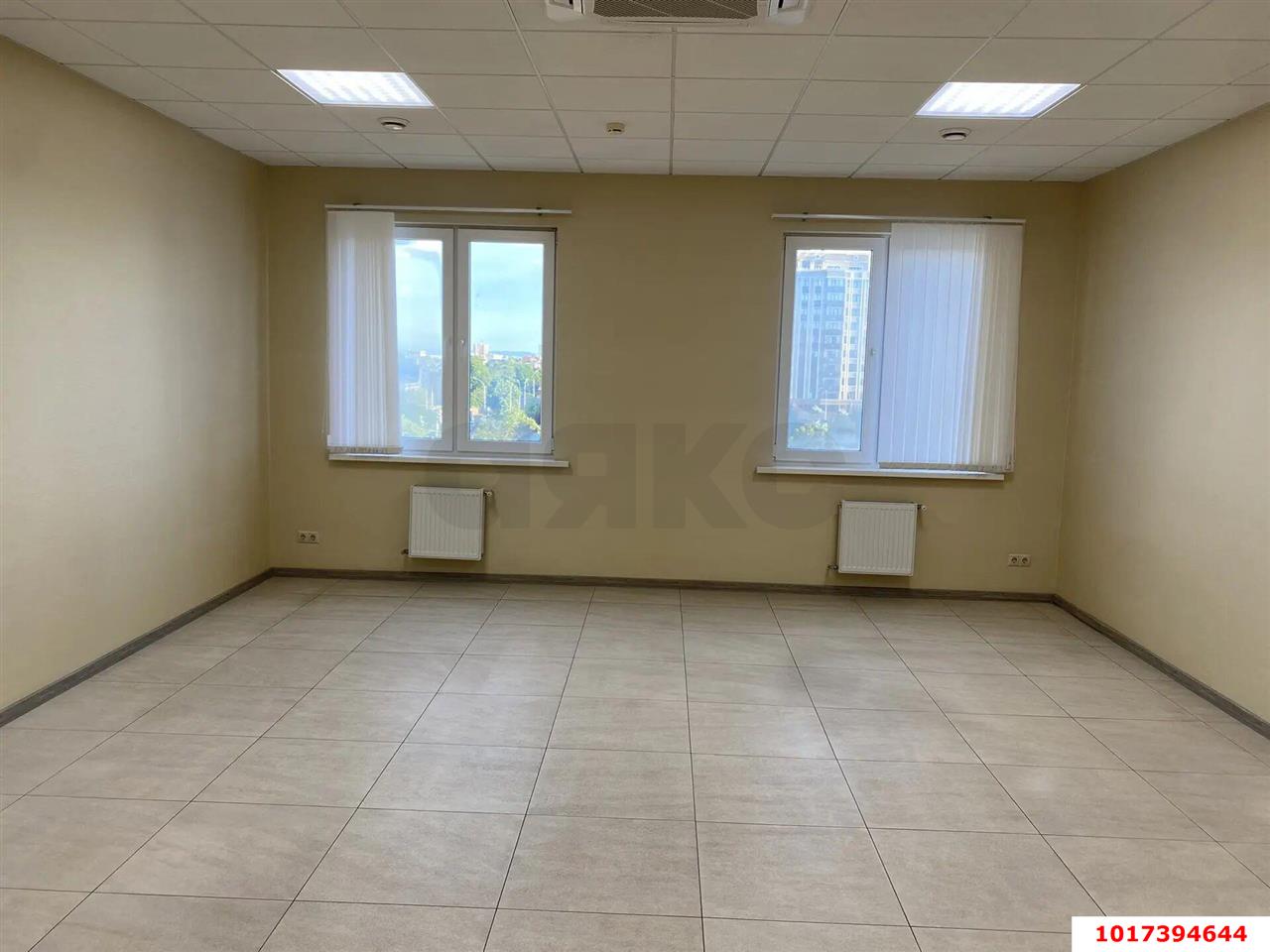 Фото №14: Офисное помещение <span class="whitespace-nowrap">40 м²</span>, <span class="whitespace-nowrap">5/6 эт.</span> - Краснодар, Центральный внутригородской округ, мкр. Центральный, ул. Митрофана Седина, 157