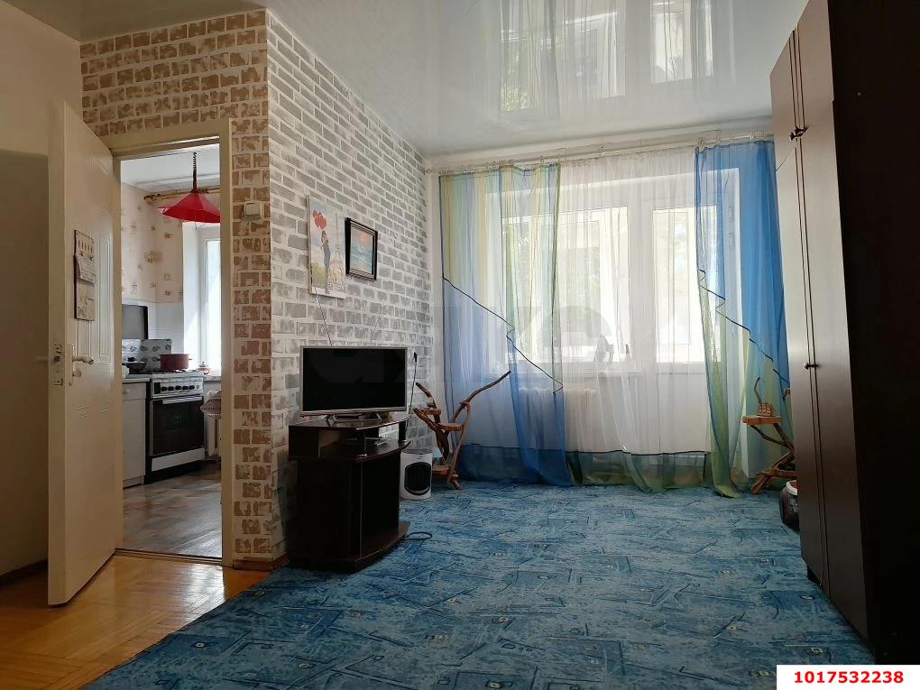 Фото №2: 2-комнатная квартира <span class="whitespace-nowrap">43 м²</span>, <span class="whitespace-nowrap">5/5 эт.</span> - Краснодар, Карасунский внутригородской округ, мкр. Черёмушки, ул. Ставропольская, 97