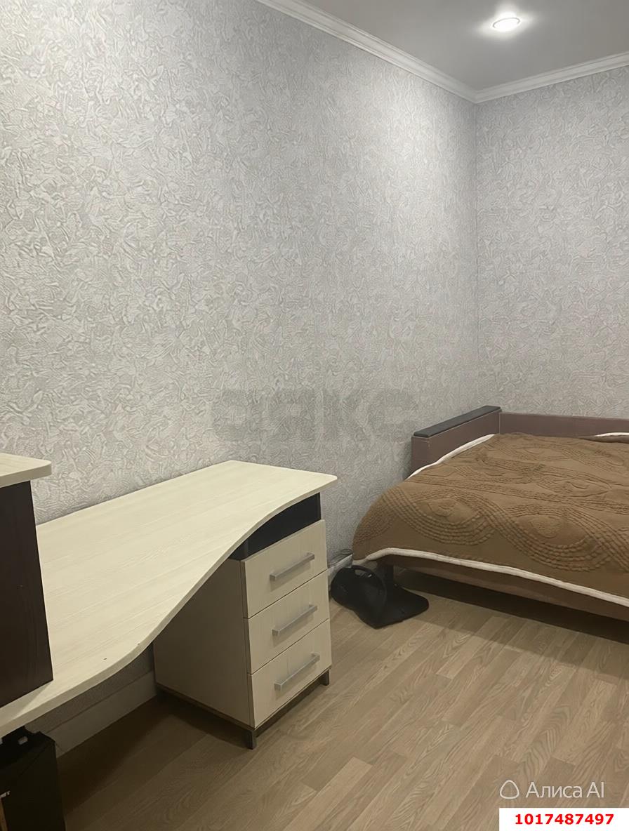Фото №3: 3-комнатная квартира <span class="whitespace-nowrap">57 м²</span>, <span class="whitespace-nowrap">1/1 эт.</span> - Краснодар, Центральный внутригородской округ, Черёмушки, мкр. Дубинка, пр-д 1-й  Стасова, 92