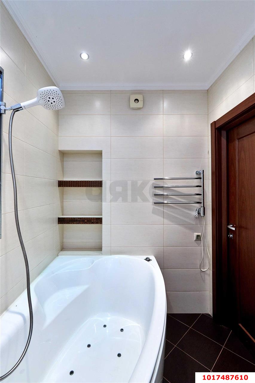 Фото №15: 3-комнатная квартира <span class="whitespace-nowrap">93 м²</span>, <span class="whitespace-nowrap">3/17 эт.</span> - Краснодар, Прикубанский внутригородской округ, Солнечный, мкр. Фестивальный, ул. Яна Полуяна, 51/1