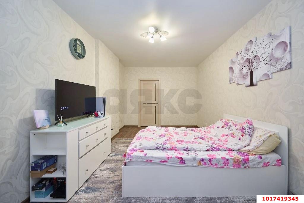 Фото №4: 2-комнатная квартира <span class="whitespace-nowrap">65 м²</span>, <span class="whitespace-nowrap">7/17 эт.</span> - Краснодар, Прикубанский внутригородской округ, имени Петра Метальникова, мкр. жилой комплекс Победа-2, ул. Цезаря Куникова, 35