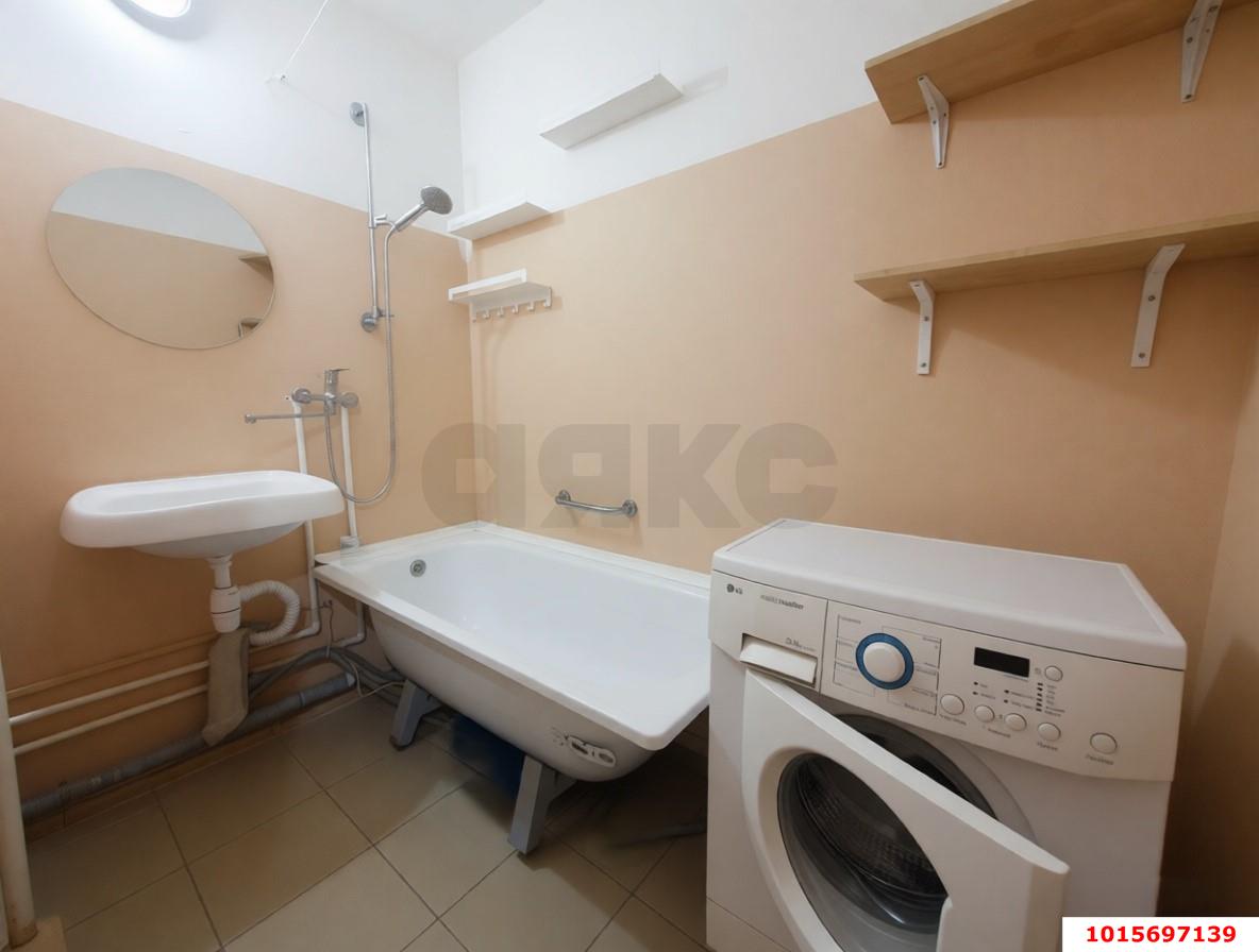 Фото №8: 2-комнатная квартира <span class="whitespace-nowrap">59 м²</span>, <span class="whitespace-nowrap">14/17 эт.</span> - Краснодар, Прикубанский внутригородской округ, мкр. Московский, ул. Карякина, 15