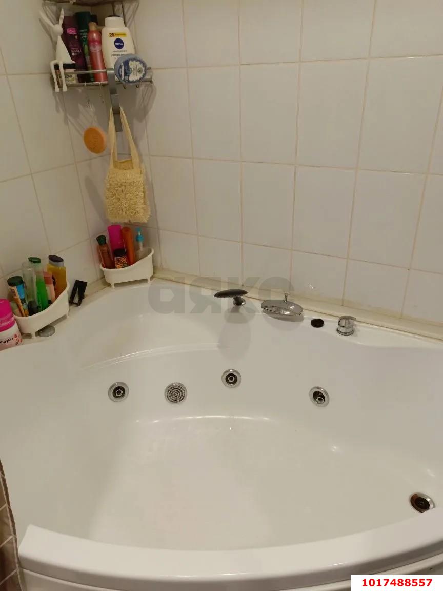 Фото №11: 1-комнатная квартира <span class="whitespace-nowrap">61 м²</span>, <span class="whitespace-nowrap">1/1 эт.</span> - Краснодар, Прикубанский внутригородской округ, мкр. Музыкальный, ул. Чайковского, 25