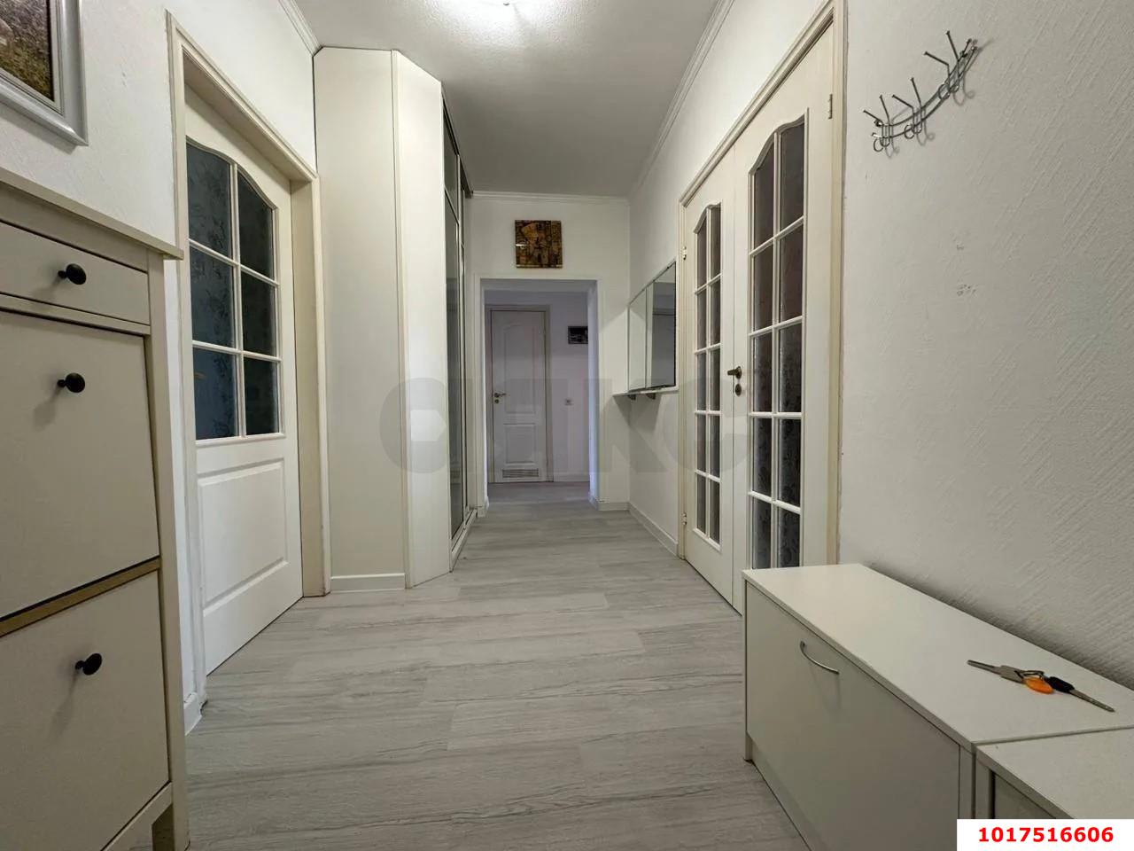 Фото №8: 3-комнатная квартира <span class="whitespace-nowrap">81 м²</span>, <span class="whitespace-nowrap">3/3 эт.</span> - Краснодар, Прикубанский внутригородской округ, мкр. Репино, пр-д Репина