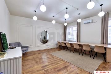 Фото №1: Офисное помещение <span class="whitespace-nowrap">33 м²</span>, <span class="whitespace-nowrap">2/3 эт.</span> - Краснодар, мкр. Дубинка, ул. Маяковского, 160
