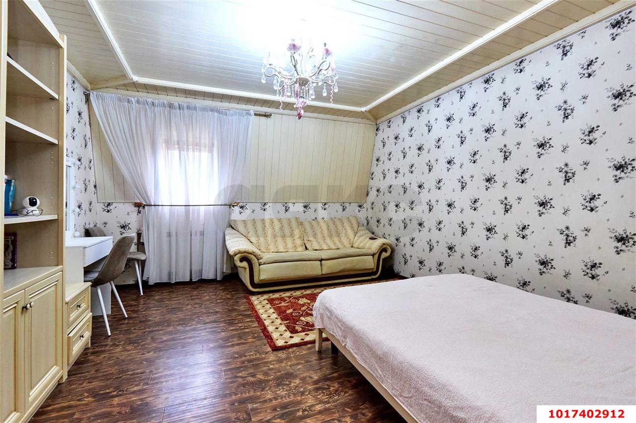 Фото №6: Дом <span class="whitespace-nowrap">176 м²</span> <span class="whitespace-nowrap">+ 5.5 сот.</span>, <span class="whitespace-nowrap">2 эт.</span> - Краснодар, Прикубанский внутригородской округ, мкр. имени Н.И. Вавилова, ул. Прикубанская, 1/2