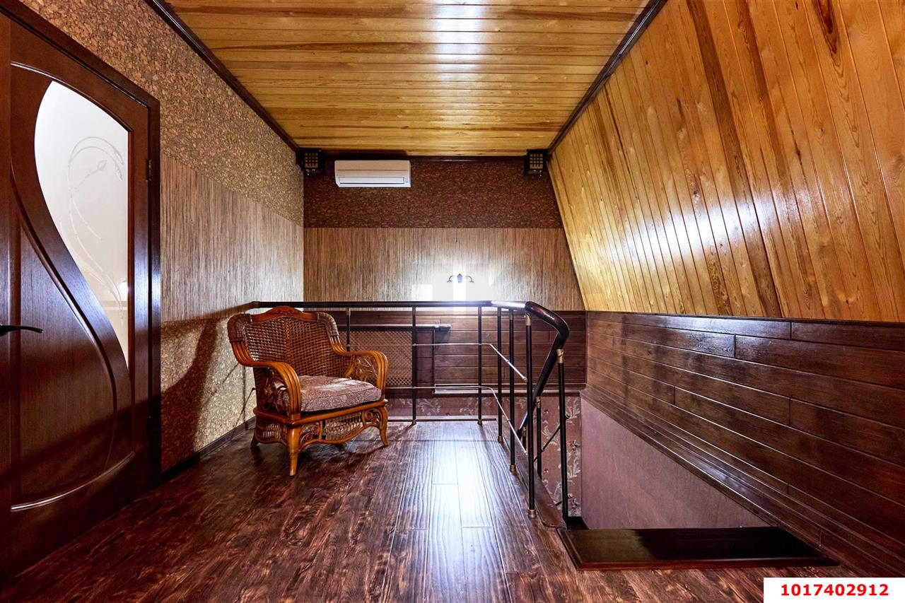 Фото №10: Дом <span class="whitespace-nowrap">176 м²</span> <span class="whitespace-nowrap">+ 5.5 сот.</span>, <span class="whitespace-nowrap">2 эт.</span> - Краснодар, Прикубанский внутригородской округ, мкр. имени Н.И. Вавилова, ул. Прикубанская, 1/2