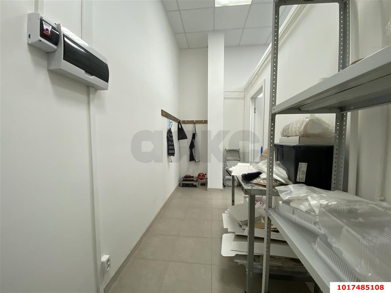 Фото №6: Торговое помещение <span class="whitespace-nowrap">54 м²</span>, <span class="whitespace-nowrap">1/12 эт.</span> - Краснодар, Прикубанский внутригородской округ, Славянский, мкр. Светлоград, ул. Красных Партизан, 1/4к8
