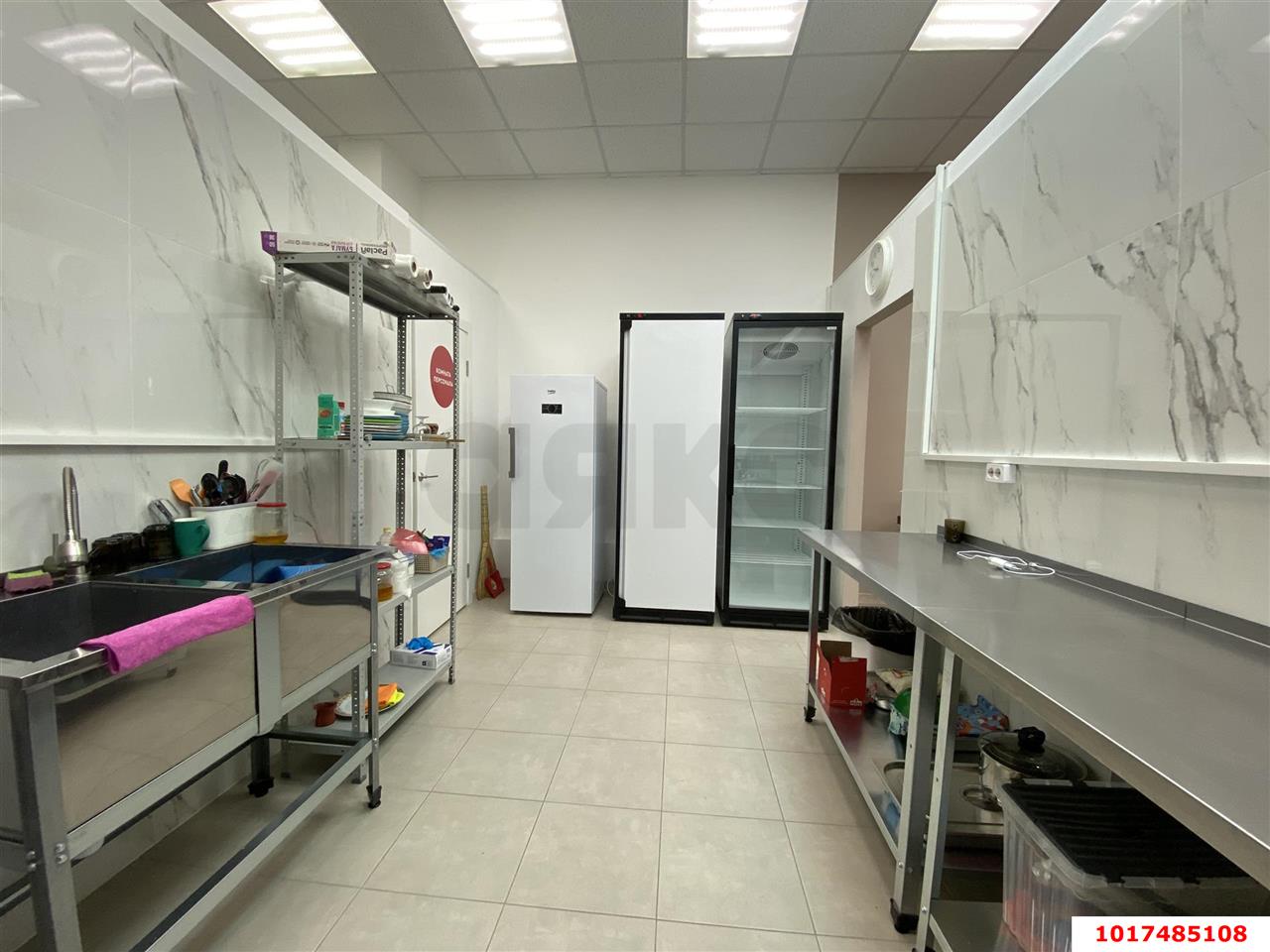 Фото №5: Торговое помещение <span class="whitespace-nowrap">54 м²</span>, <span class="whitespace-nowrap">1/12 эт.</span> - Краснодар, Прикубанский внутригородской округ, Славянский, мкр. Светлоград, ул. Красных Партизан, 1/4к8
