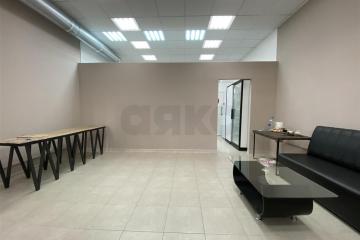 Фото №1: Торговое помещение <span class="whitespace-nowrap">54 м²</span>, <span class="whitespace-nowrap">1/12 эт.</span> - Краснодар, мкр. Светлоград, ул. Красных Партизан, 1/4к8