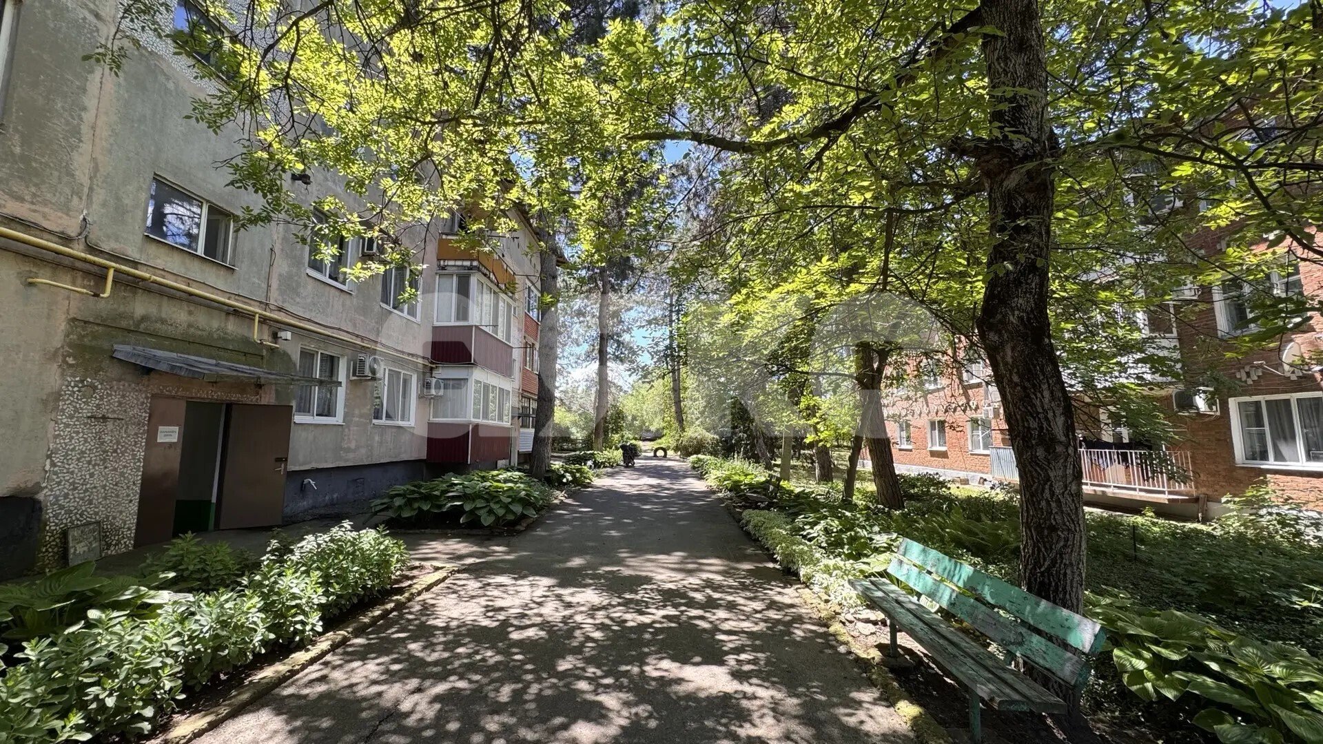 Фото №2: 4-комнатная квартира <span class="whitespace-nowrap">79 м²</span>, <span class="whitespace-nowrap">1/3 эт.</span> - Кореновск, ул. Центральная, 6