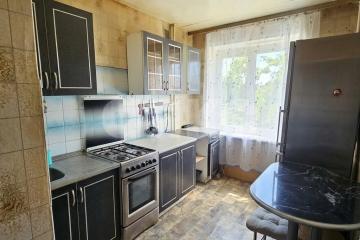 Фото №1: 2-комнатная квартира <span class="whitespace-nowrap">65 м²</span>, <span class="whitespace-nowrap">6/9 эт.</span> - Белоозёрский, мкр. 1-й, ул. Молодёжная, 2/1