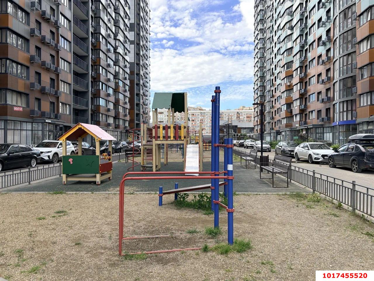 Фото №3: 2-комнатная квартира <span class="whitespace-nowrap">53 м²</span>, <span class="whitespace-nowrap">3/18 эт.</span> - Краснодар, Прикубанский внутригородской округ, Россинского, мкр. жилой комплекс Россинский Парк, ул. Командорская, 15