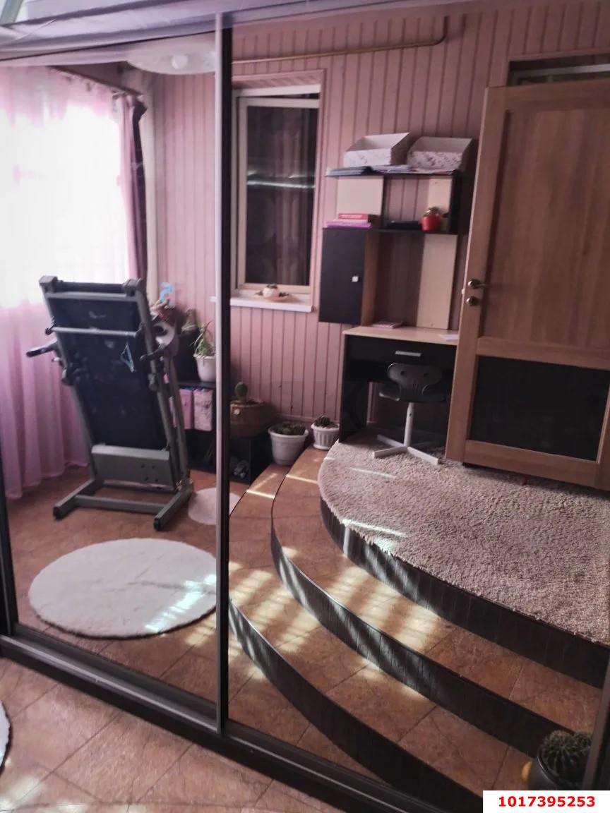 Фото №6: 3-комнатная квартира <span class="whitespace-nowrap">50 м²</span>, <span class="whitespace-nowrap">1/1 эт.</span> - Краснодар, Западный внутригородской округ, мкр. Центральный, ул. Ленина, 24