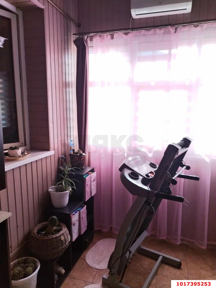 Фото №11: 3-комнатная квартира <span class="whitespace-nowrap">50 м²</span>, <span class="whitespace-nowrap">1/1 эт.</span> - Краснодар, Западный внутригородской округ, мкр. Центральный, ул. Ленина, 24
