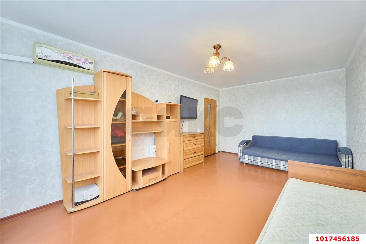 Фото №4: 1-комнатная квартира <span class="whitespace-nowrap">35 м²</span>, <span class="whitespace-nowrap">10/16 эт.</span> - Краснодар, Западный внутригородской округ, мкр. Юбилейный, ул. 70-летия Октября, 4