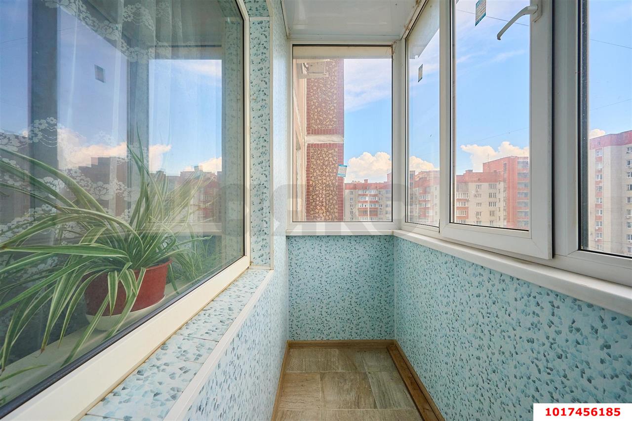 Фото №5: 1-комнатная квартира <span class="whitespace-nowrap">35 м²</span>, <span class="whitespace-nowrap">10/16 эт.</span> - Краснодар, Западный внутригородской округ, мкр. Юбилейный, ул. 70-летия Октября, 4