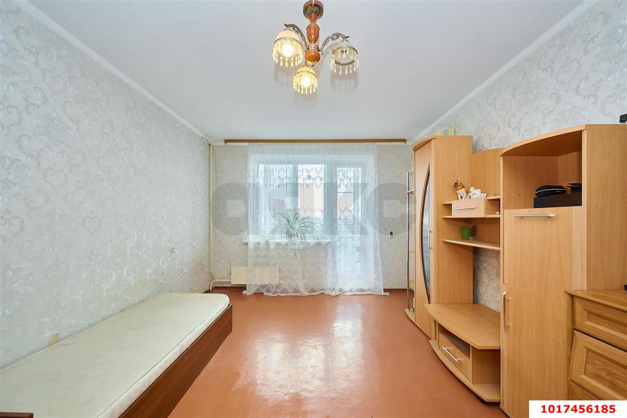 Фото №1: 1-комнатная квартира <span class="whitespace-nowrap">35 м²</span>, <span class="whitespace-nowrap">10/16 эт.</span> - Краснодар, Западный внутригородской округ, мкр. Юбилейный, ул. 70-летия Октября, 4