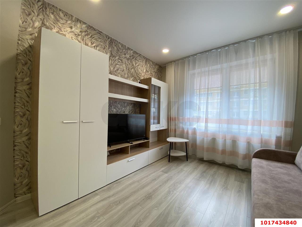 Фото №3: 1-комнатная квартира <span class="whitespace-nowrap">39 м²</span>, <span class="whitespace-nowrap">2/9 эт.</span> - Краснодар, Прикубанский внутригородской округ, Славянский, мкр. Светлоград, ул. Красных Партизан, 1/4к12