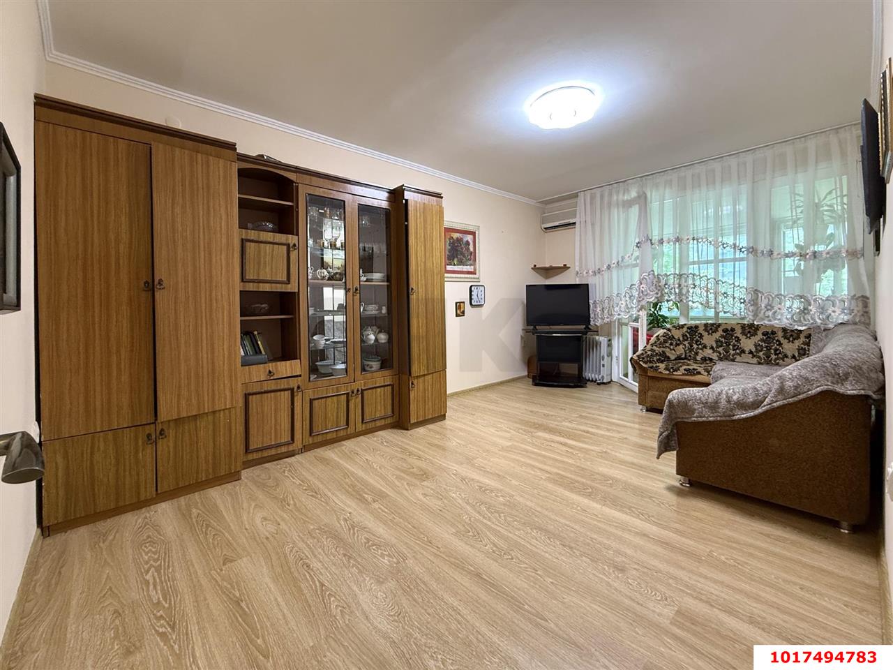 Фото №4: 2-комнатная квартира <span class="whitespace-nowrap">42 м²</span>, <span class="whitespace-nowrap">1/5 эт.</span> - Краснодар, Прикубанский внутригородской округ, мкр. Славянский, ул. Азовская, 5