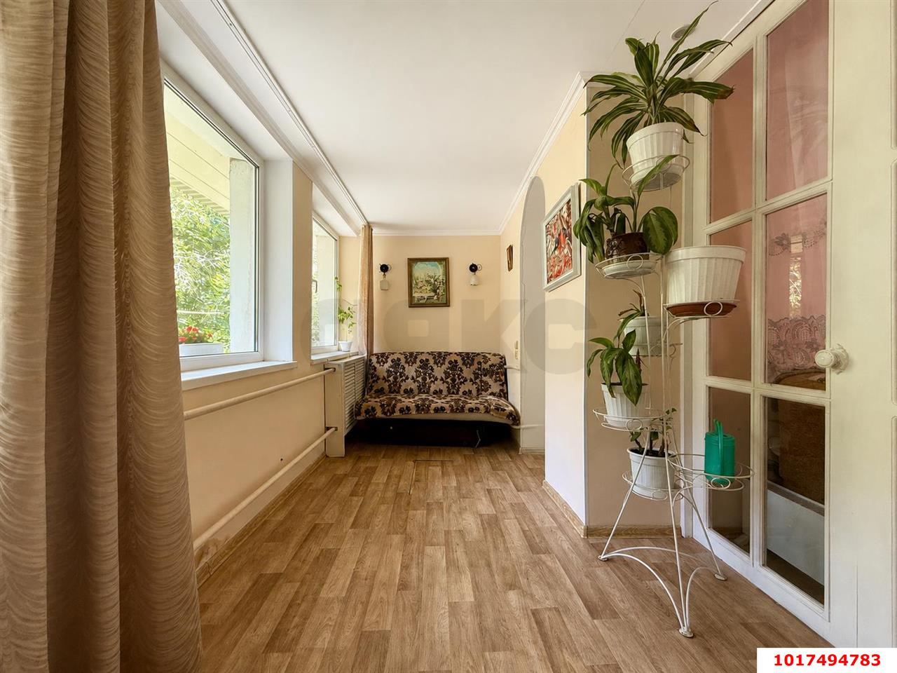 Фото №2: 2-комнатная квартира <span class="whitespace-nowrap">42 м²</span>, <span class="whitespace-nowrap">1/5 эт.</span> - Краснодар, Прикубанский внутригородской округ, мкр. Славянский, ул. Азовская, 5