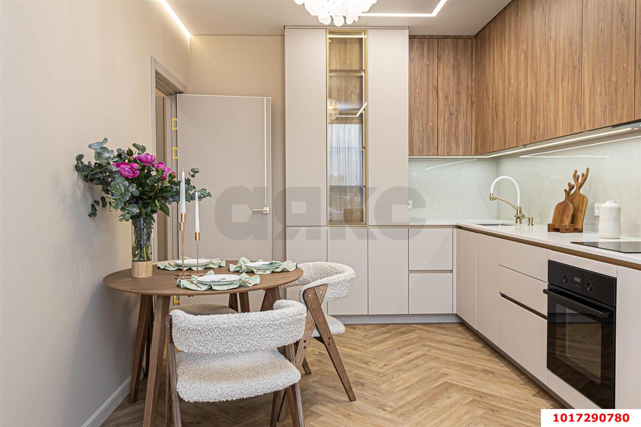 Фото №3: 2-комнатная квартира <span class="whitespace-nowrap">55 м²</span>, <span class="whitespace-nowrap">7/24 эт.</span> - Краснодар, Центральный внутригородской округ, Табачная Фабрика, мкр. ЖК Все Свои Вип, ул. Колхозная, 5/2к3