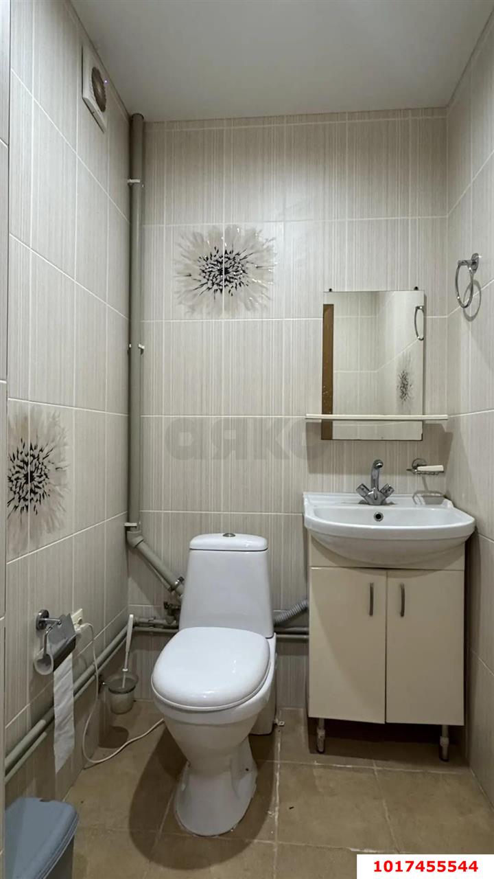 Фото №6: Торговое помещение <span class="whitespace-nowrap">41 м²</span>, <span class="whitespace-nowrap">-1/10 эт.</span> - Краснодар, Карасунский внутригородской округ, мкр. Черёмушки, ул. Селезнёва, 4А