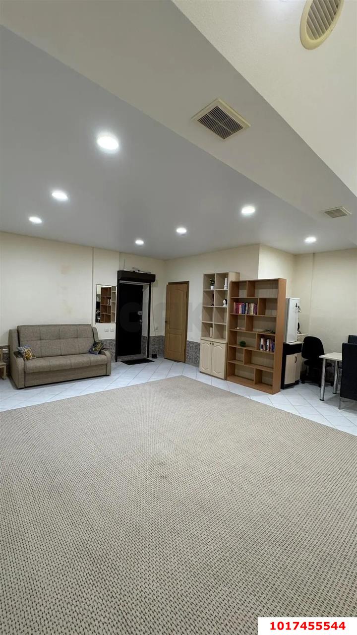 Фото №4: Торговое помещение <span class="whitespace-nowrap">41 м²</span>, <span class="whitespace-nowrap">-1/10 эт.</span> - Краснодар, Карасунский внутригородской округ, мкр. Черёмушки, ул. Селезнёва, 4А